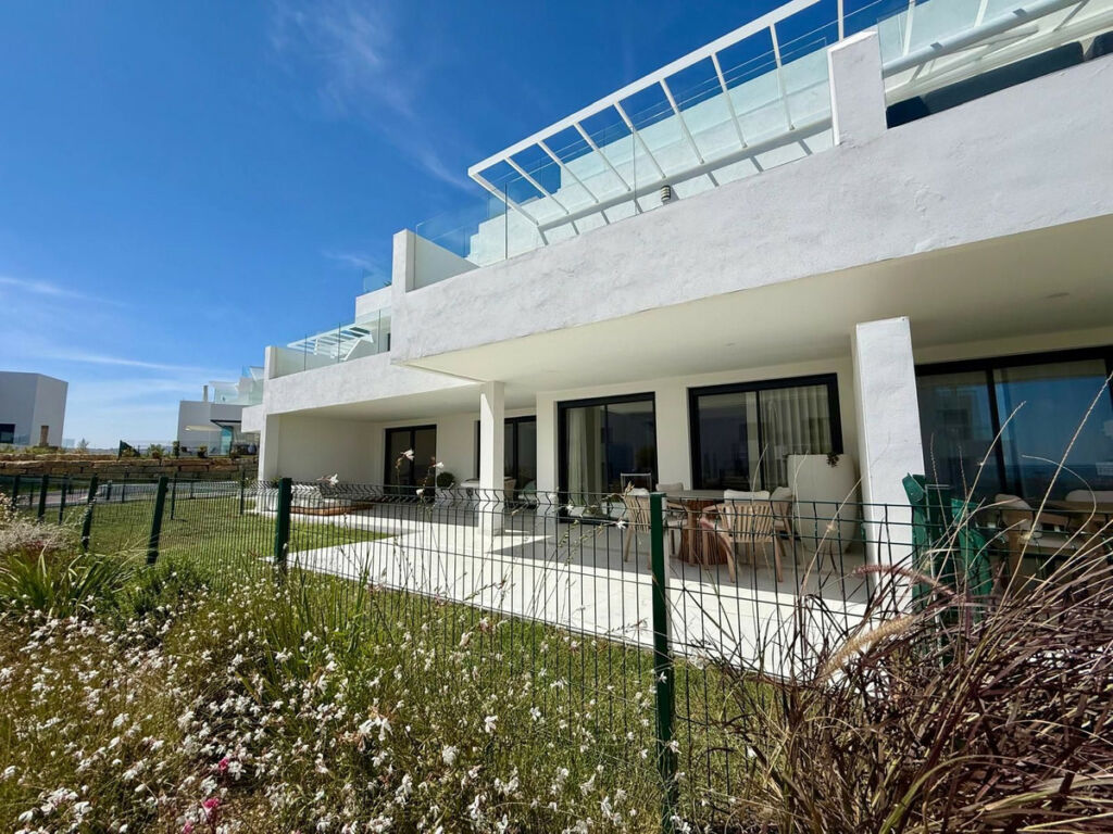 Ground Floor Apartment Casares Playa Málaga - image 2
