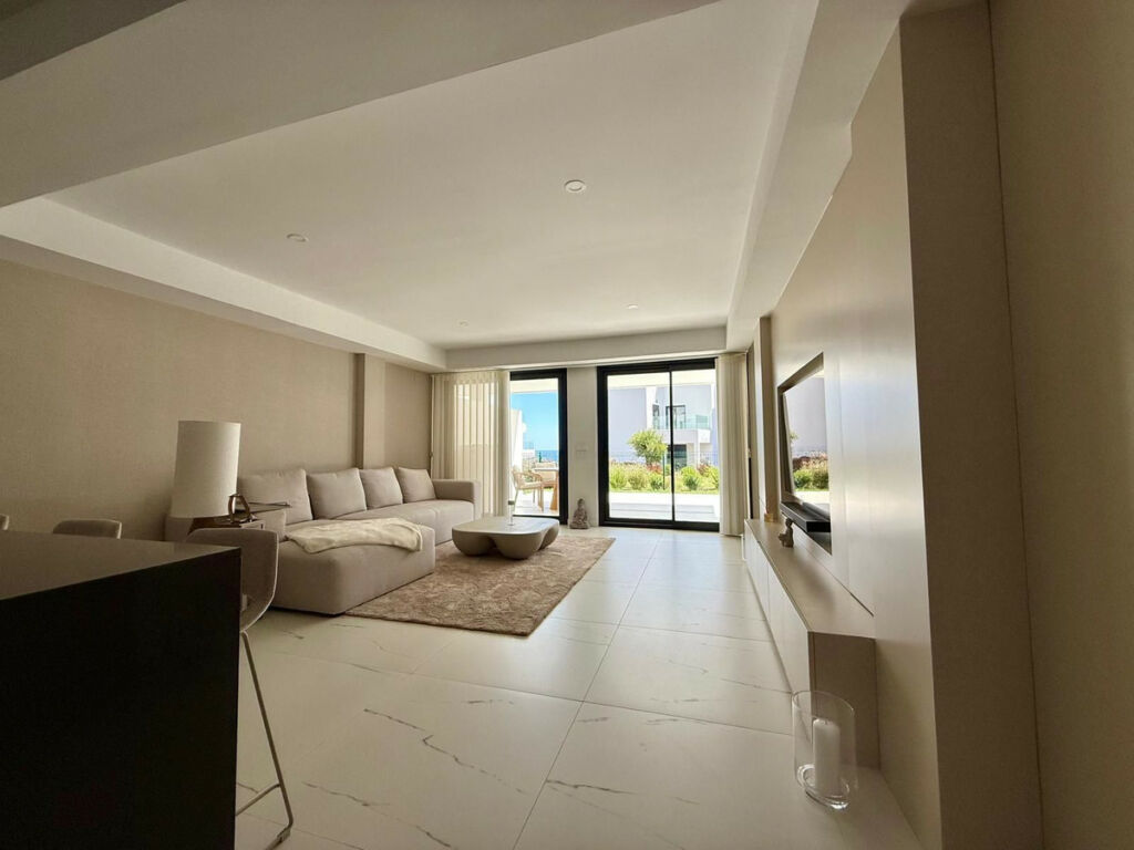 Ground Floor Apartment Casares Playa Málaga - image 2