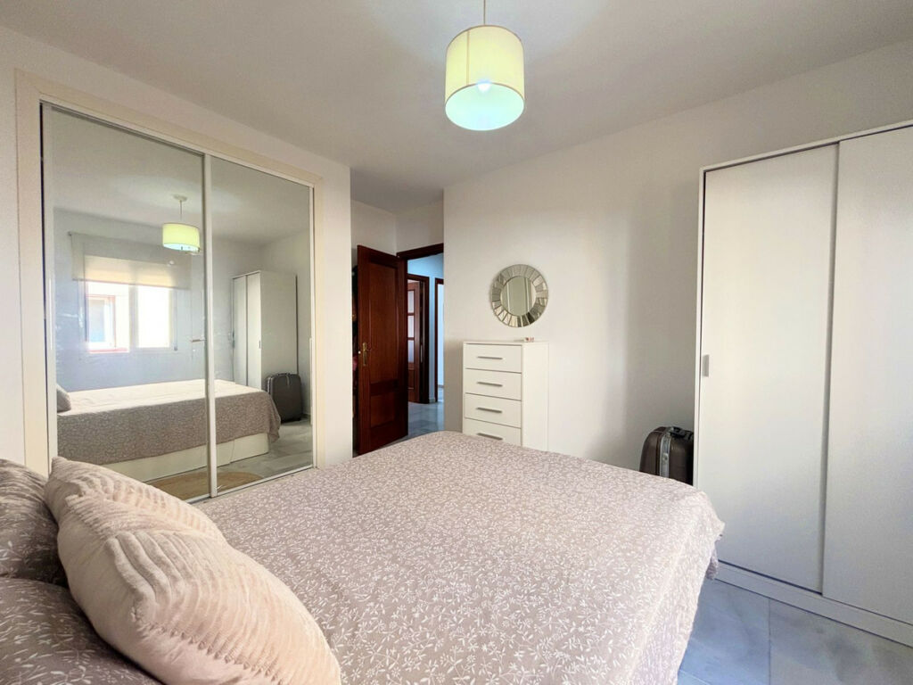 Middle Floor Apartment Estepona Málaga - image 20