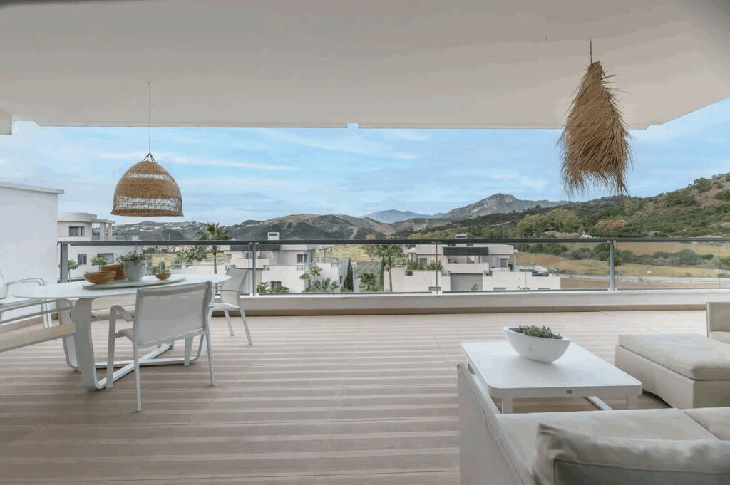 Middle Floor Apartment Benahavís Málaga - image 20