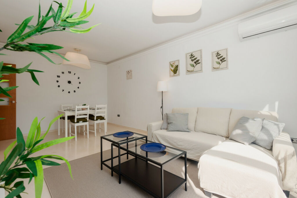 Middle Floor Apartment Sierra Blanca Málaga - image 20