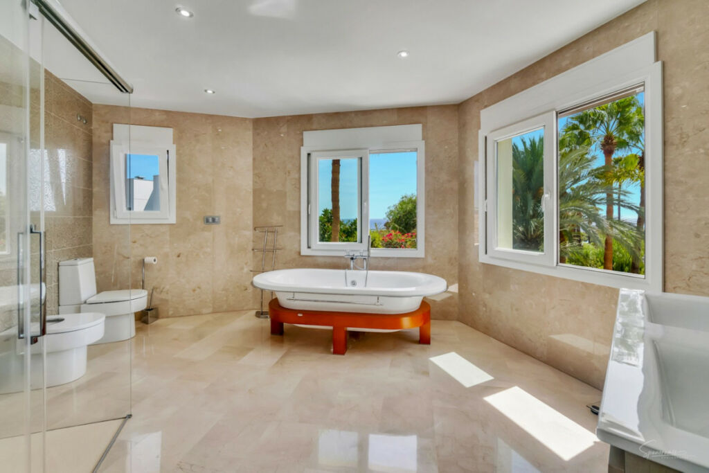 Detached Villa Benissa Alicante - image 20