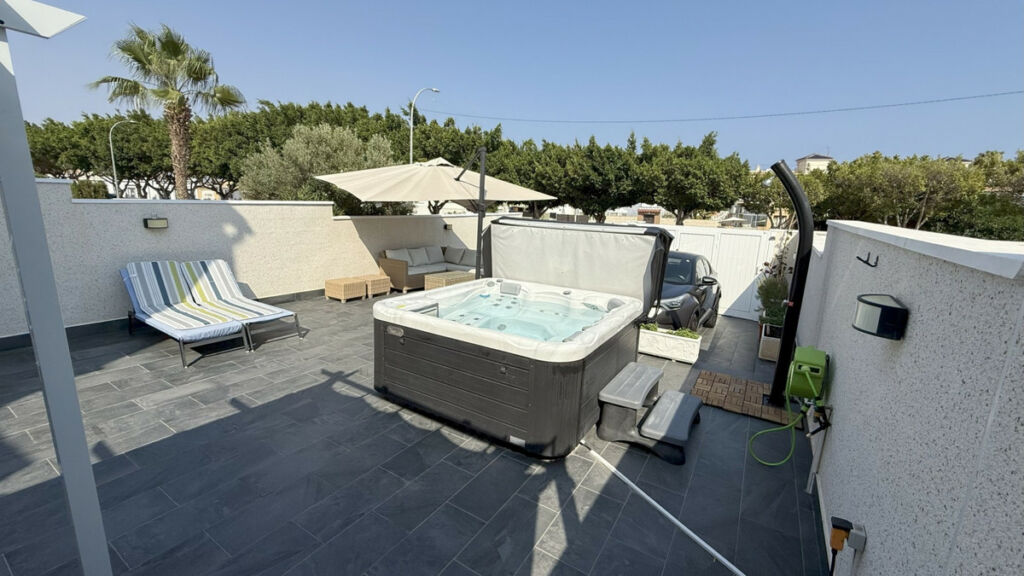 Detached Villa La Zenia Alicante - image 20