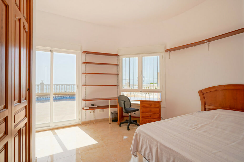 Detached Villa Benitachell Alicante - image 20