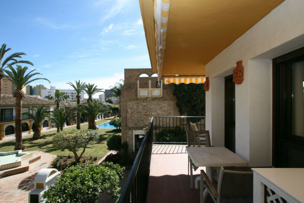 Middle Floor Apartment Fuengirola Málaga - image 20