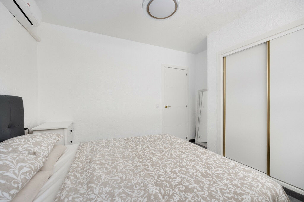 Middle Floor Apartment Punta Prima Alicante - image 20