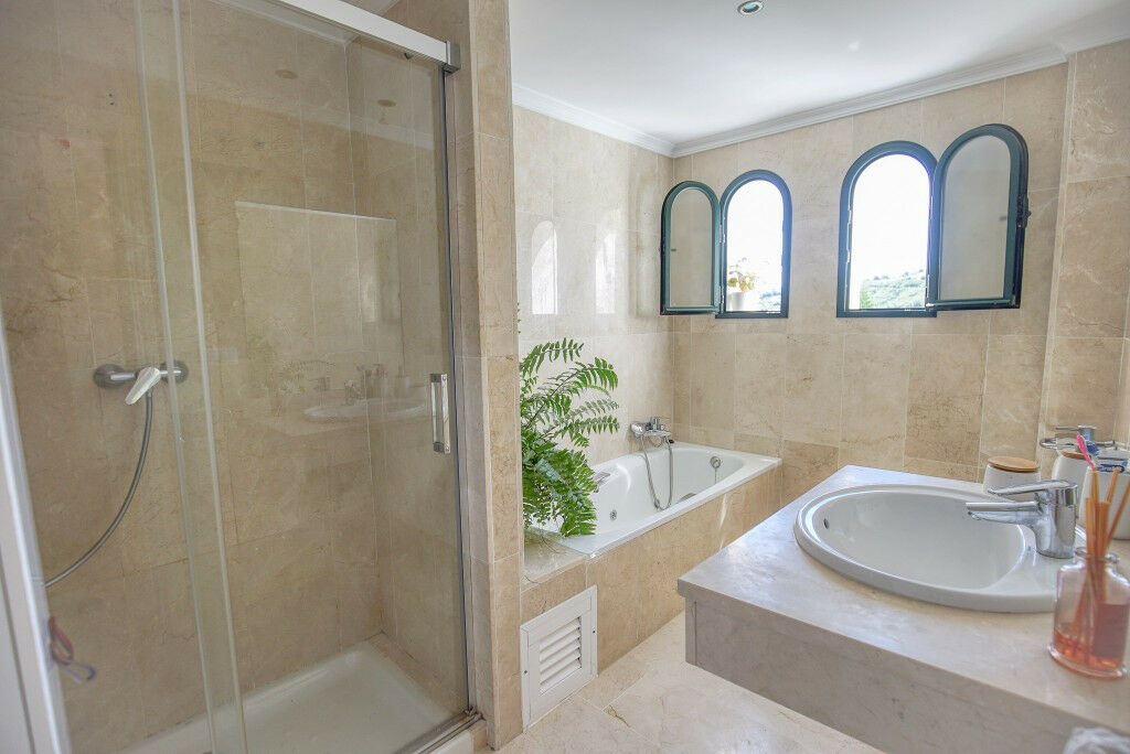 Detached Villa La Duquesa Málaga - image 20