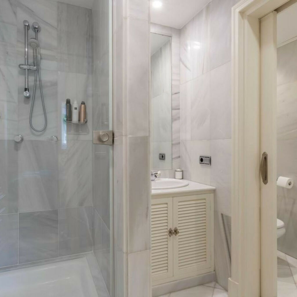 Middle Floor Apartment Marbella Málaga - image 20