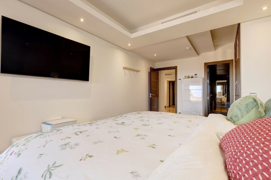 Middle Floor Apartment Estepona Málaga - image 20