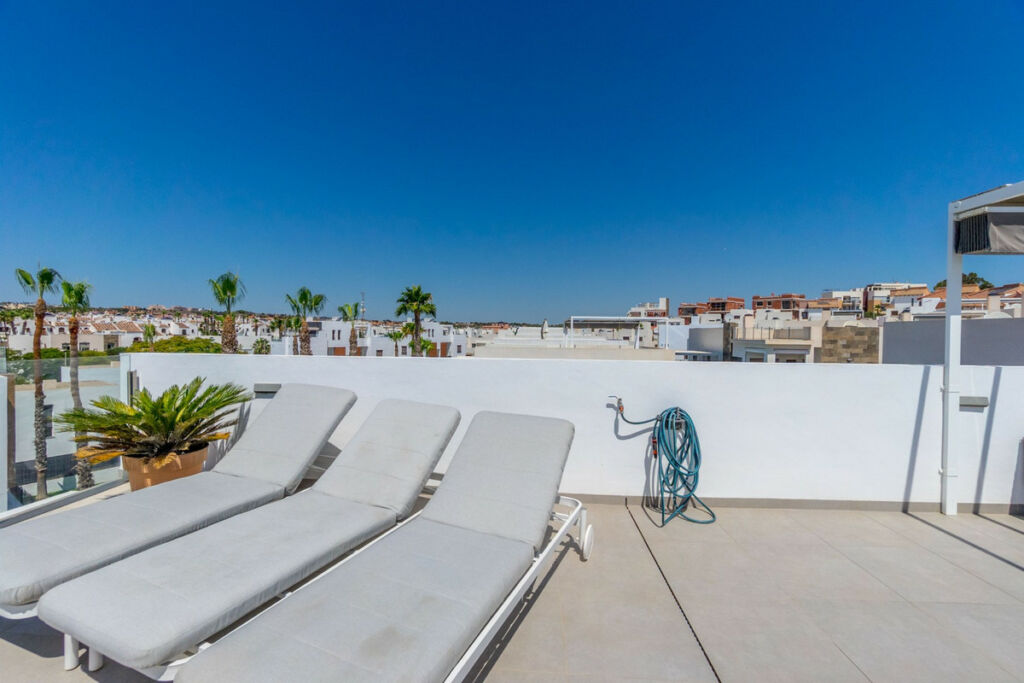 Detached Villa Villamartin Alicante - image 20