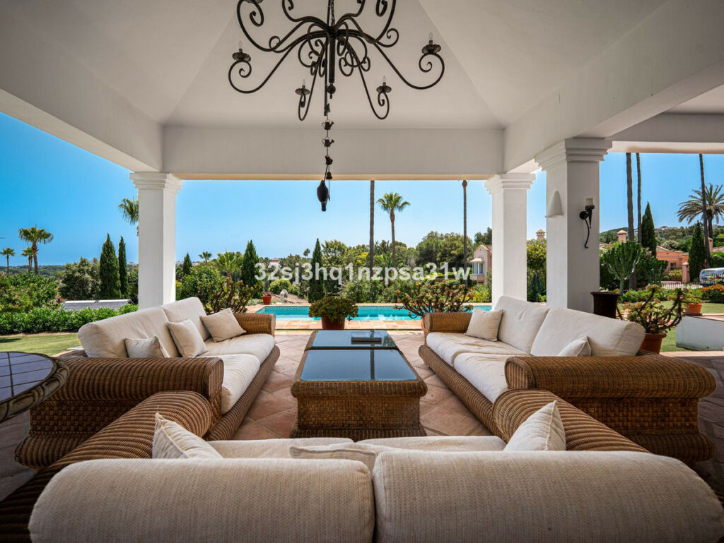 Detached Villa Sotogrande Cádiz - image 20