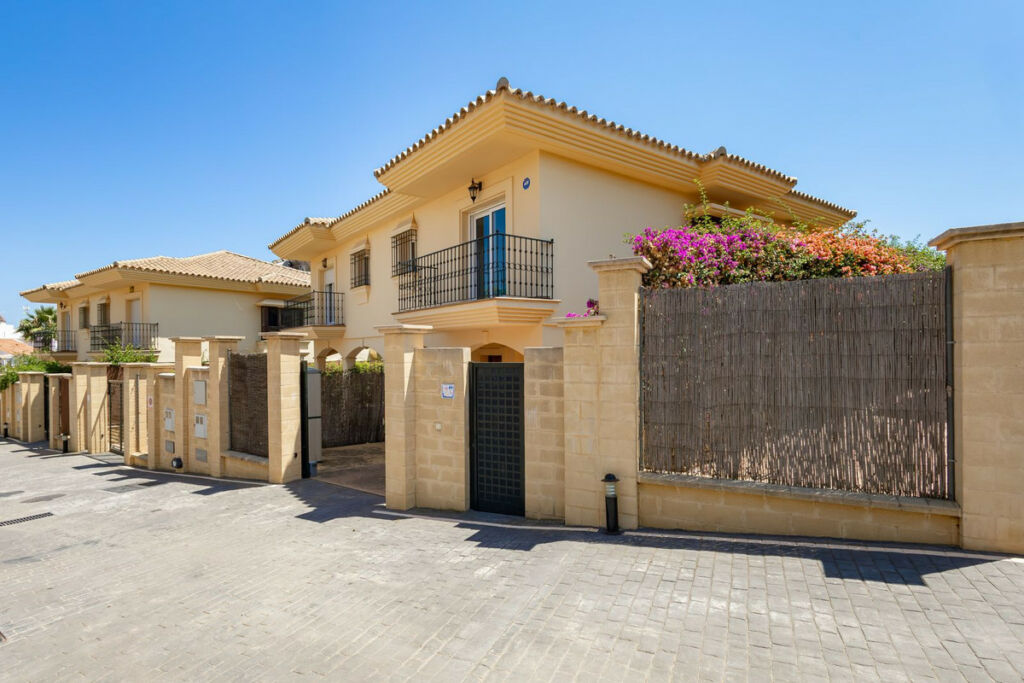 Semi-Detached House Riviera del Sol Málaga - image 20