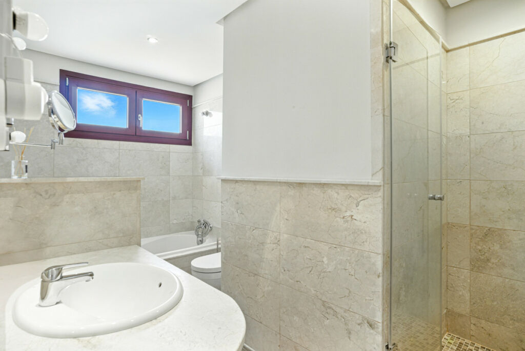 Townhouse Benahavís Málaga - image 20