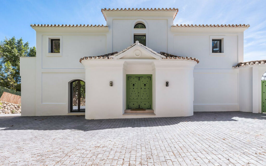 Detached Villa El Madroñal Málaga - image 20