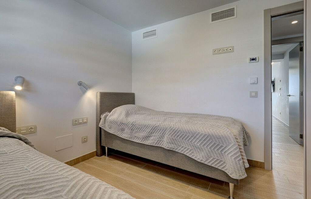 Middle Floor Apartment Fuengirola Málaga - image 20