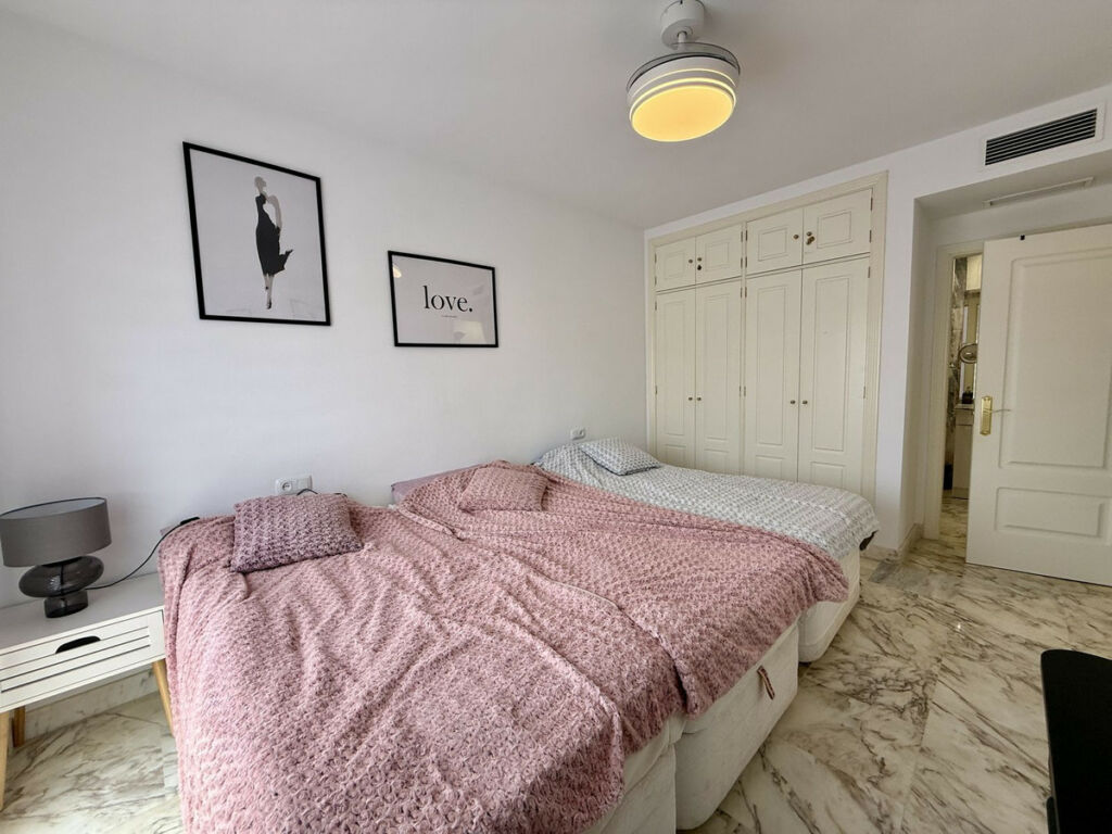 Middle Floor Apartment La Cala Málaga - image 20