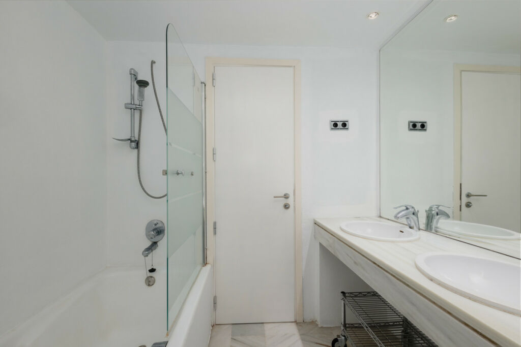 Penthouse Puerto Banús Málaga - image 20