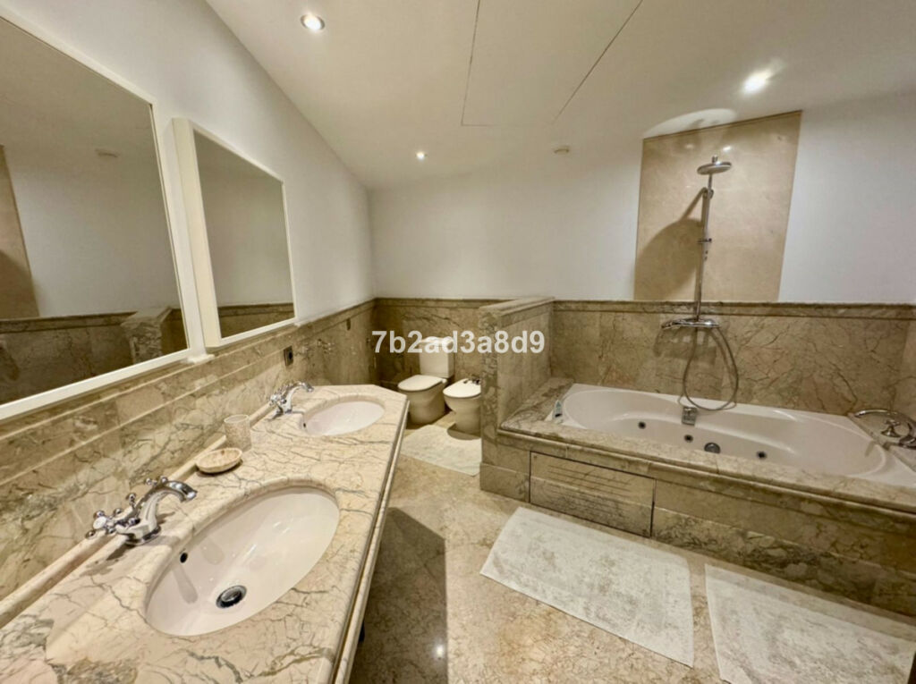 Ground Floor Apartment San Pedro de Alcántara Málaga - image 20