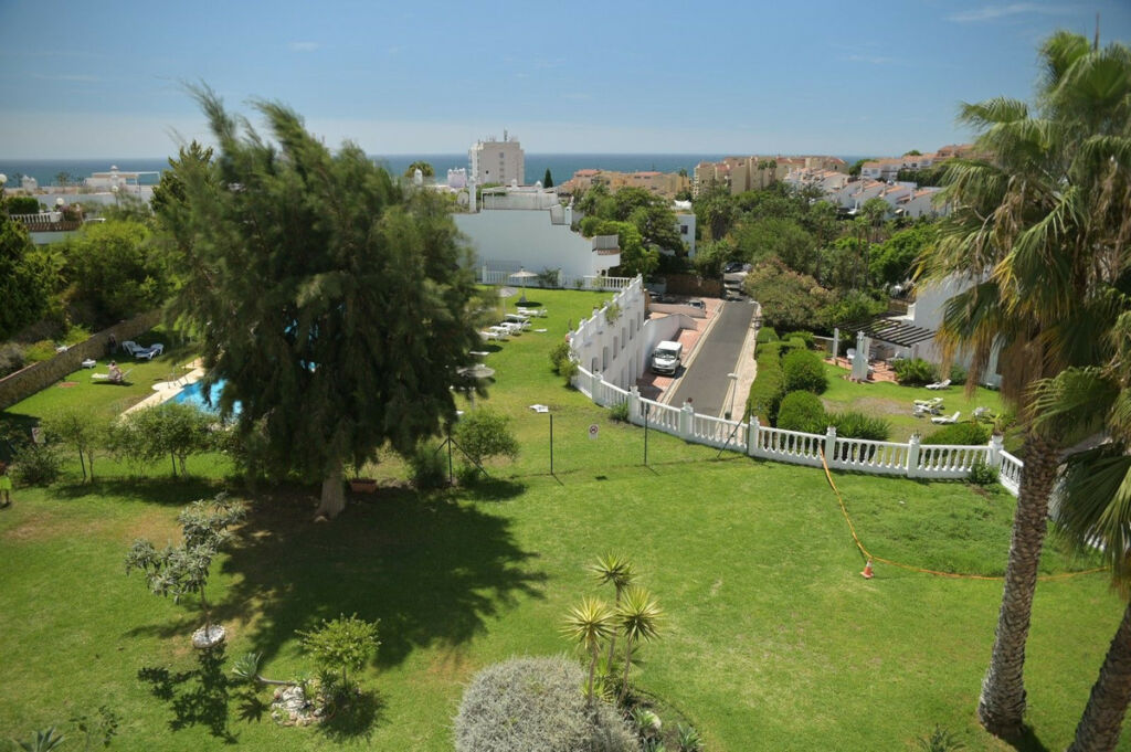 Townhouse Torrequebrada Málaga - image 20