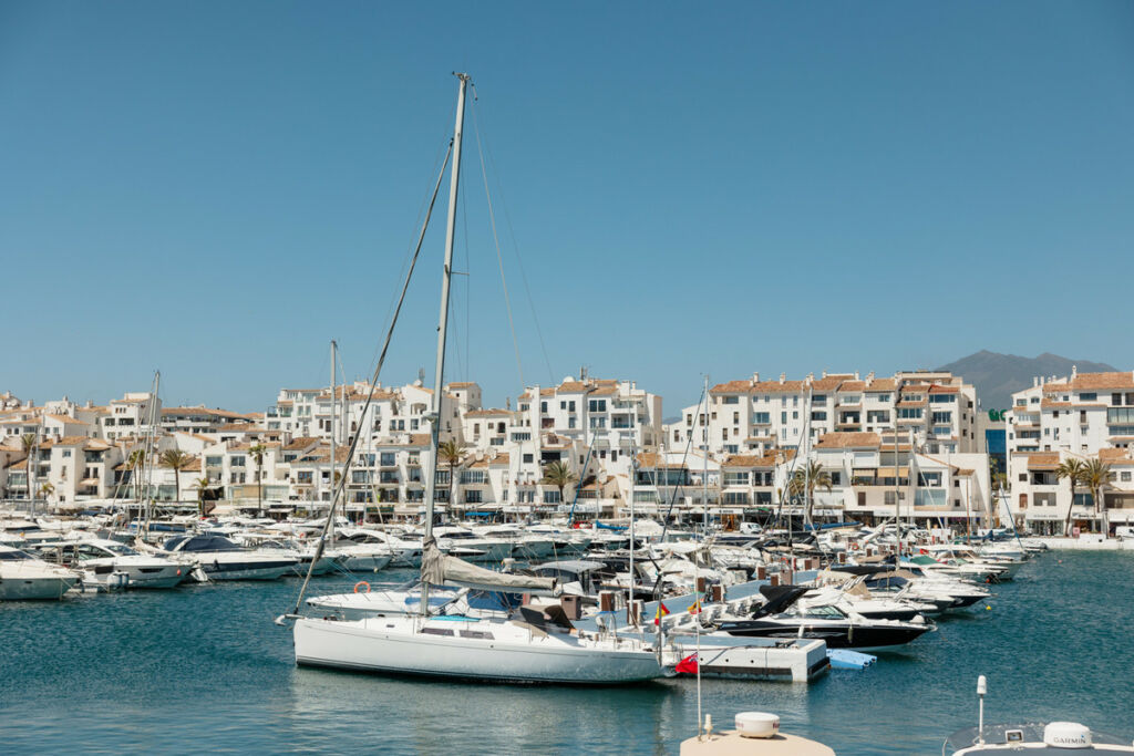 Middle Floor Apartment Puerto Banús Málaga - image 20