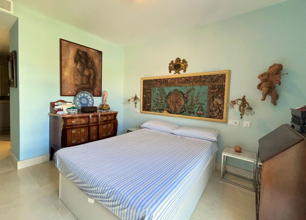 Penthouse La Duquesa Málaga - image 20