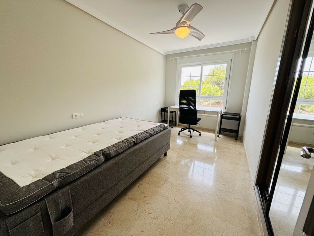 Middle Floor Apartment Benalmadena Málaga - image 20