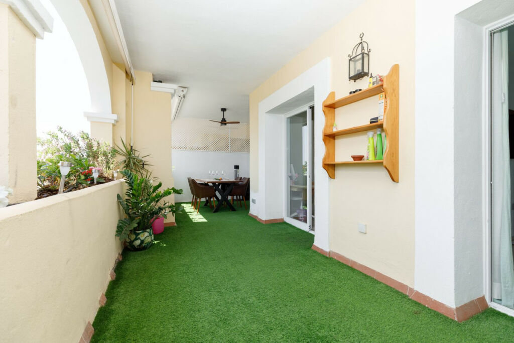 Middle Floor Apartment La Quinta Málaga - image 20