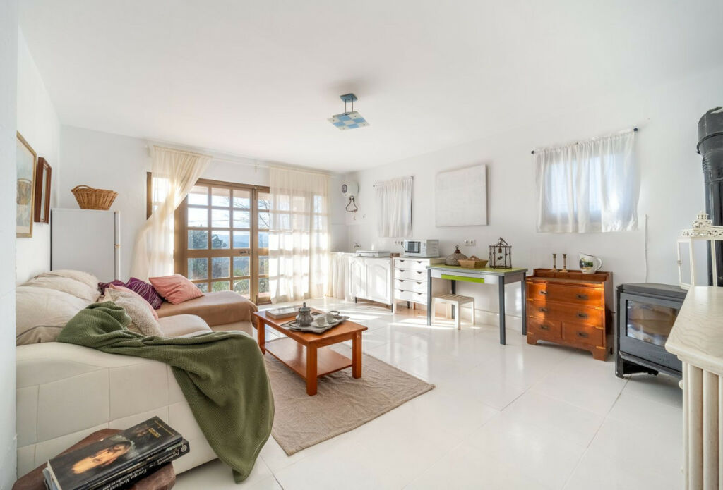 Detached Villa La Viñuela Málaga - image 20