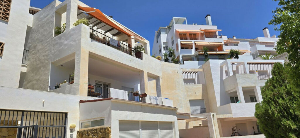 Top Floor Apartment Torrequebrada Málaga - image 20