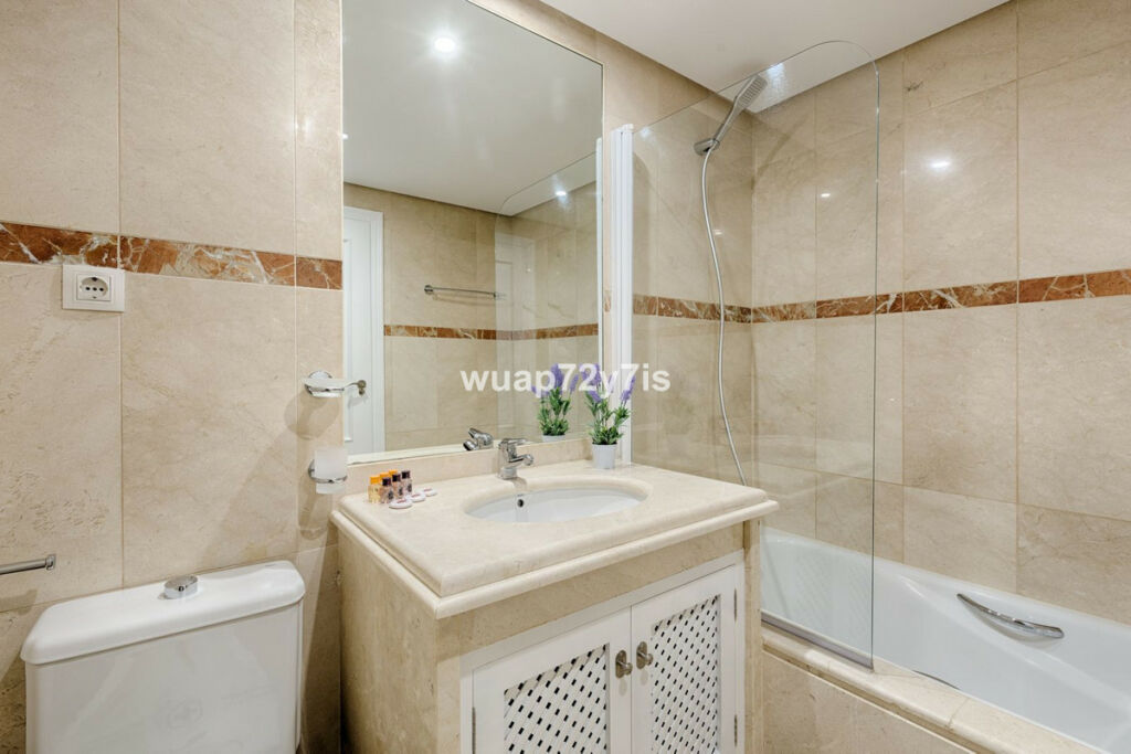 Penthouse Costalita Málaga - image 20