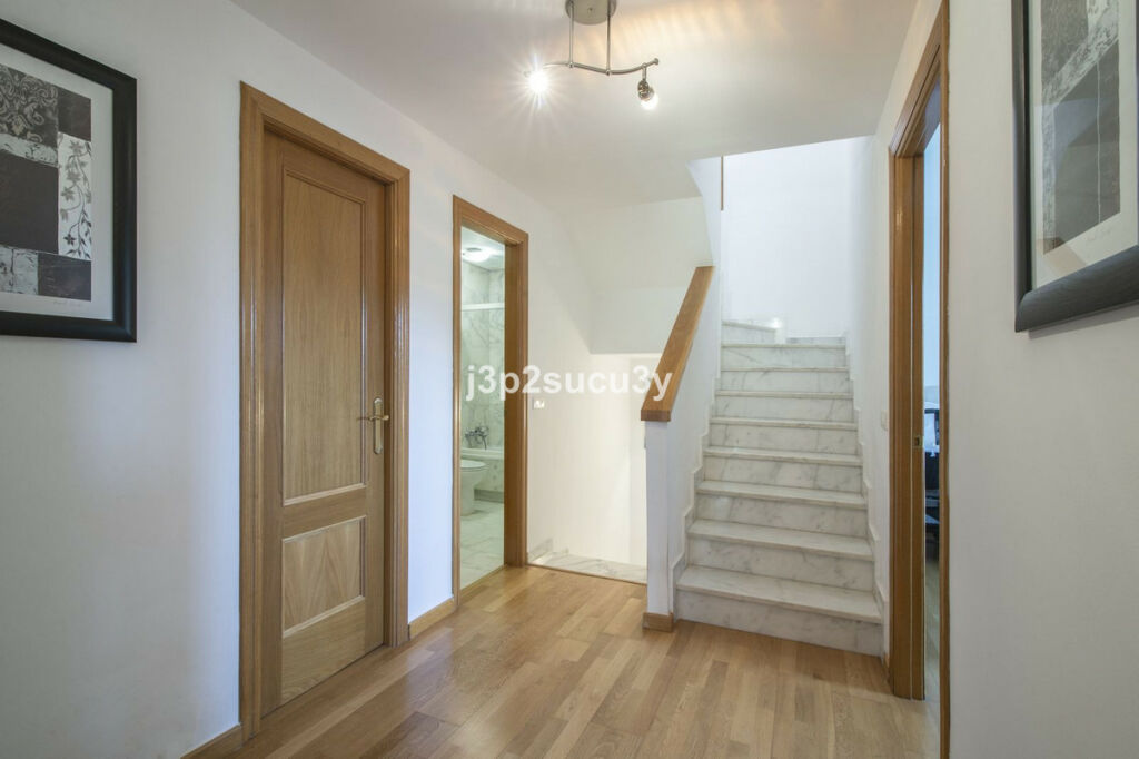 Semi-Detached House Estepona Málaga - image 20
