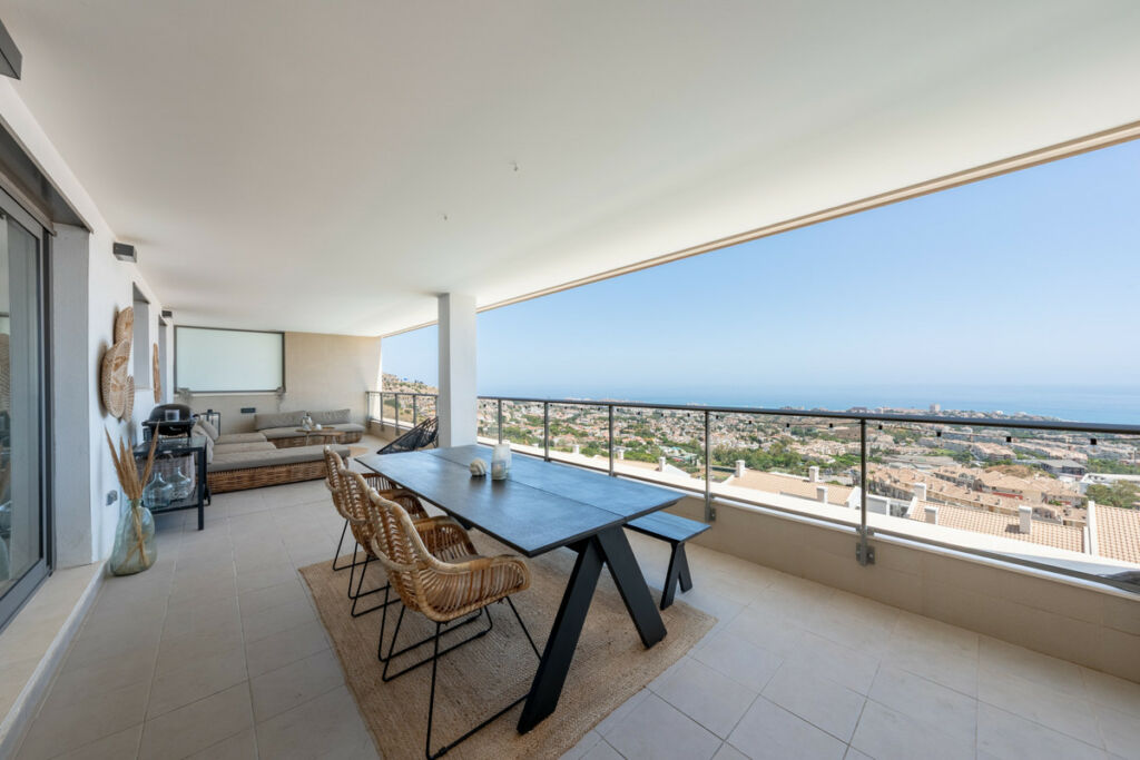 Middle Floor Apartment Benalmadena Málaga - image 20