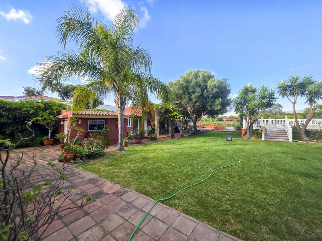 Detached Villa Guadacorte Cádiz - image 20