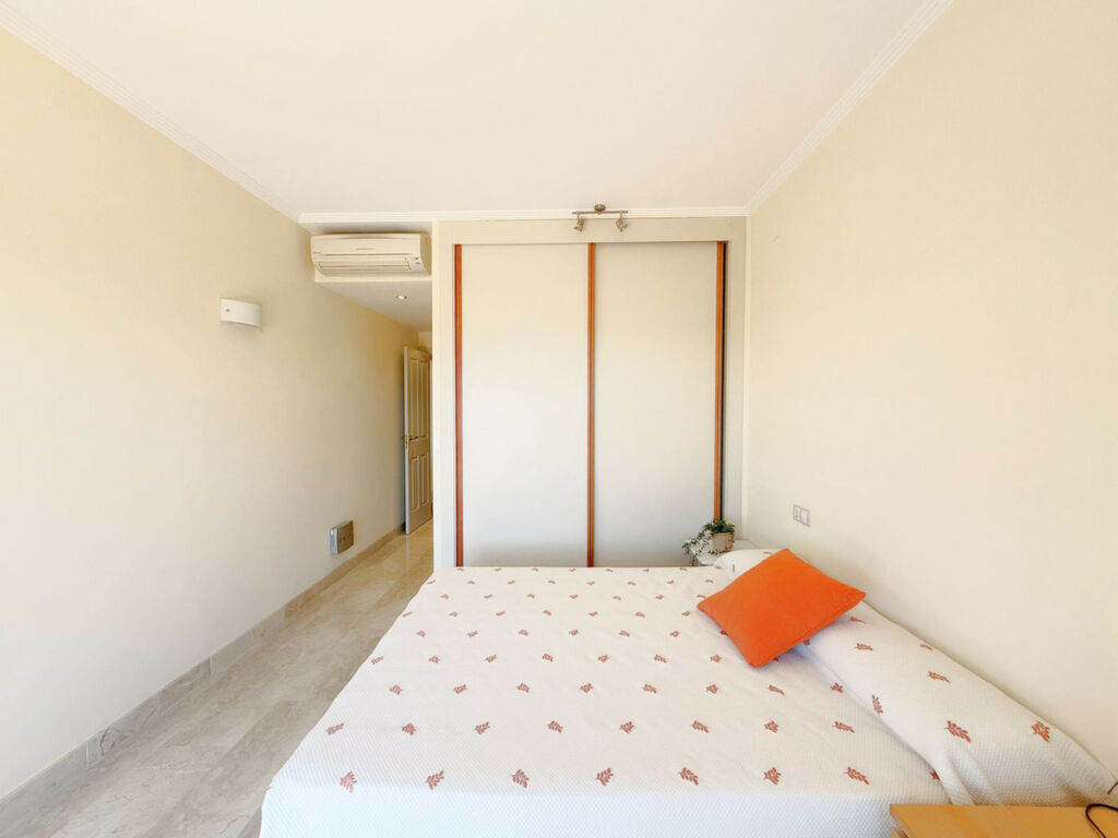 Middle Floor Apartment Estepona Málaga - image 20