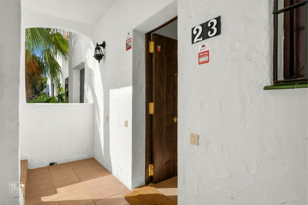 Middle Floor Apartment Puerto Banús Málaga - image 20