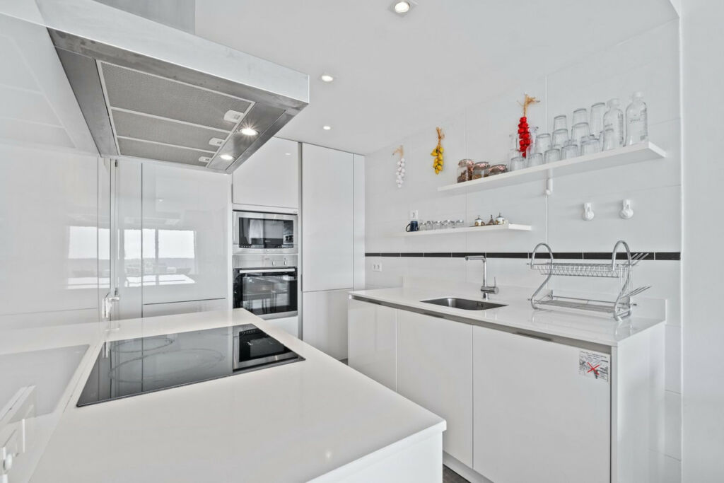 Middle Floor Apartment Benahavís Málaga - image 20
