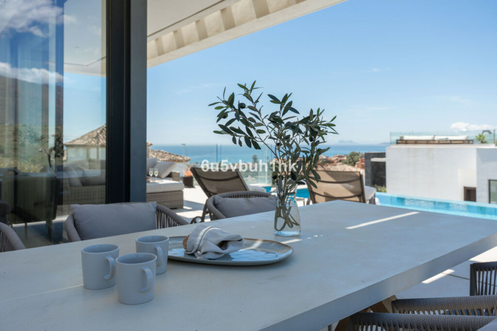 Detached Villa Estepona Málaga - image 20