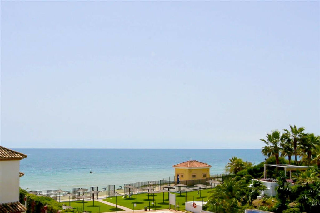 Semi-Detached House Estepona Málaga - image 20