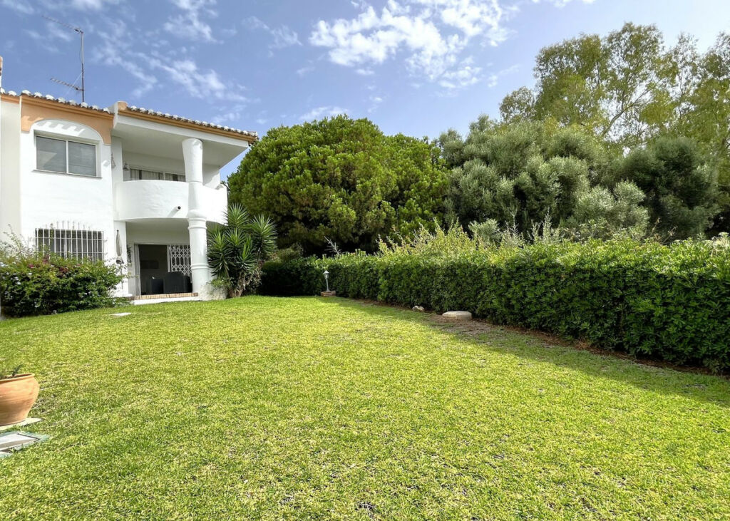 Ground Floor Apartment Calahonda Málaga - image 22
