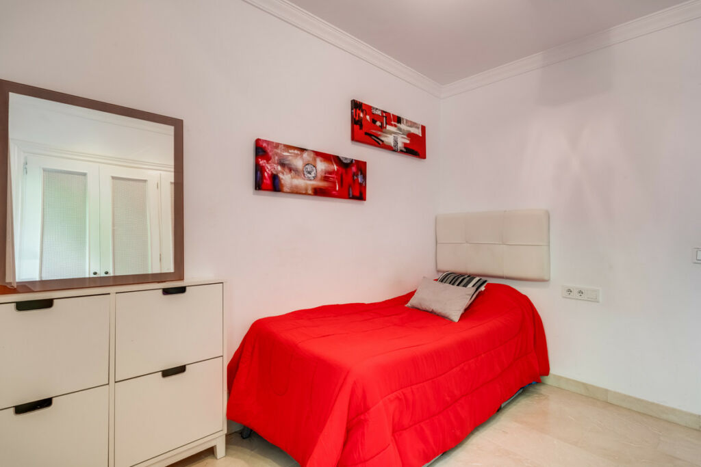 Middle Floor Apartment La Quinta Málaga - image 20