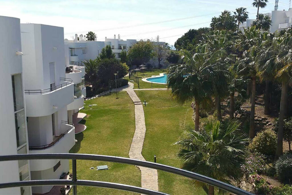 Top Floor Apartment Estepona Málaga - image 21