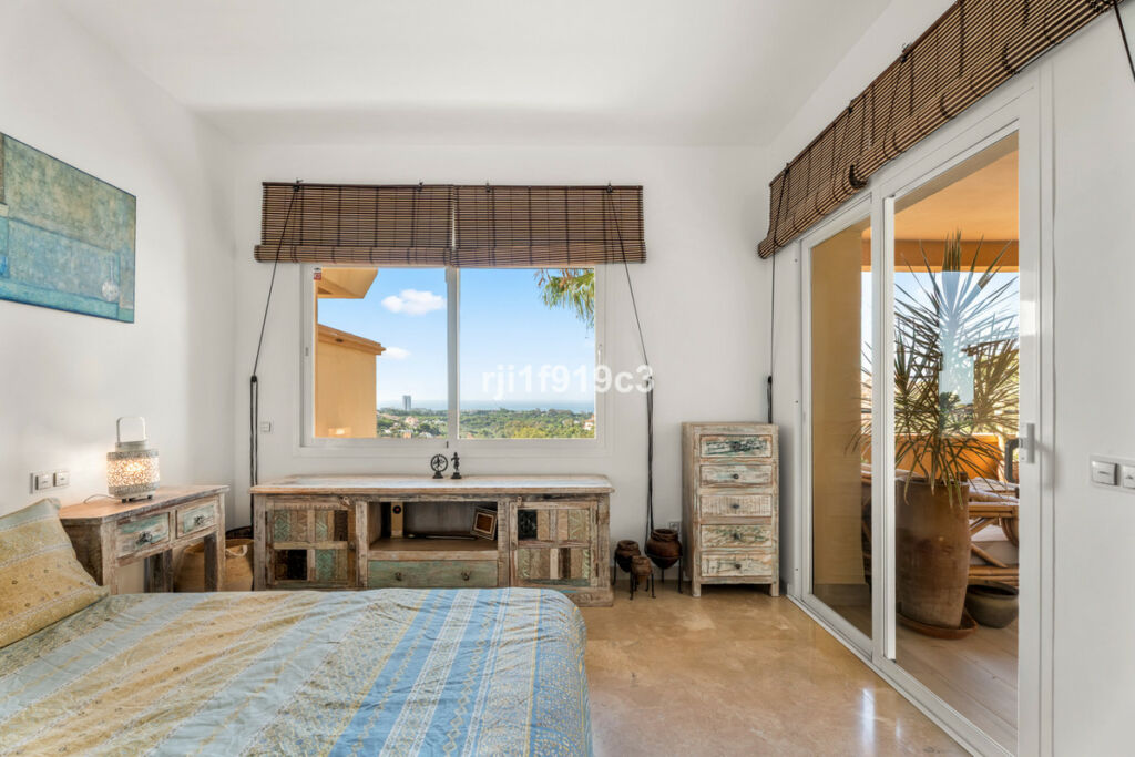 Middle Floor Apartment Elviria Málaga - image 21