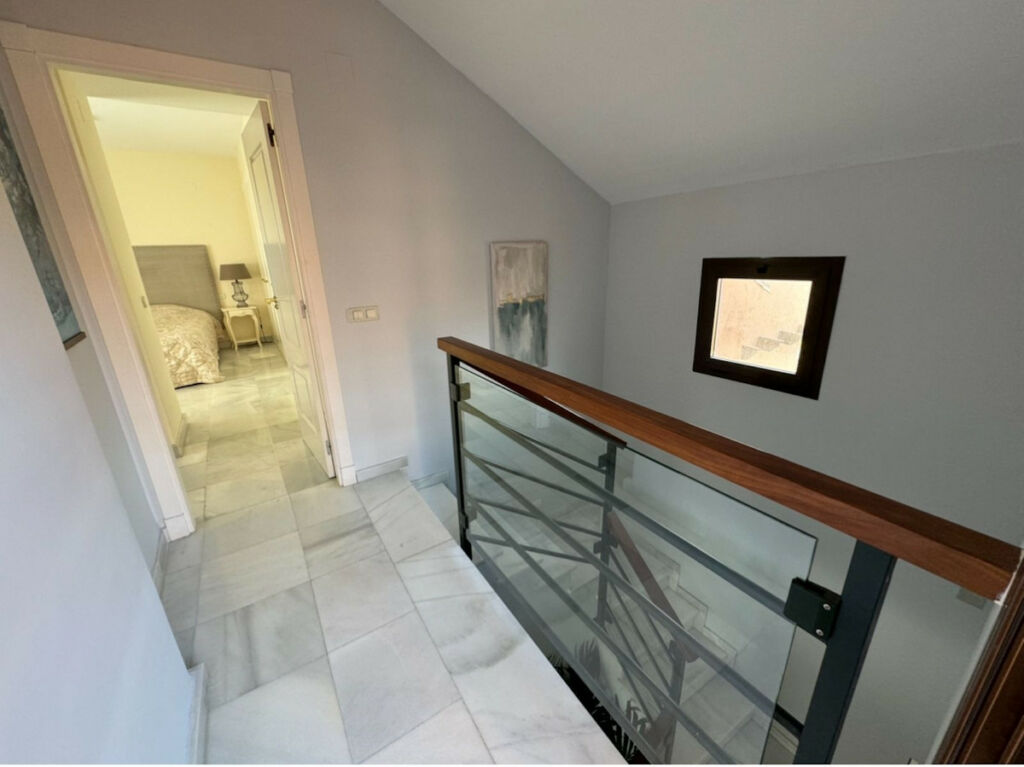 Penthouse New Golden Mile Málaga - image 21