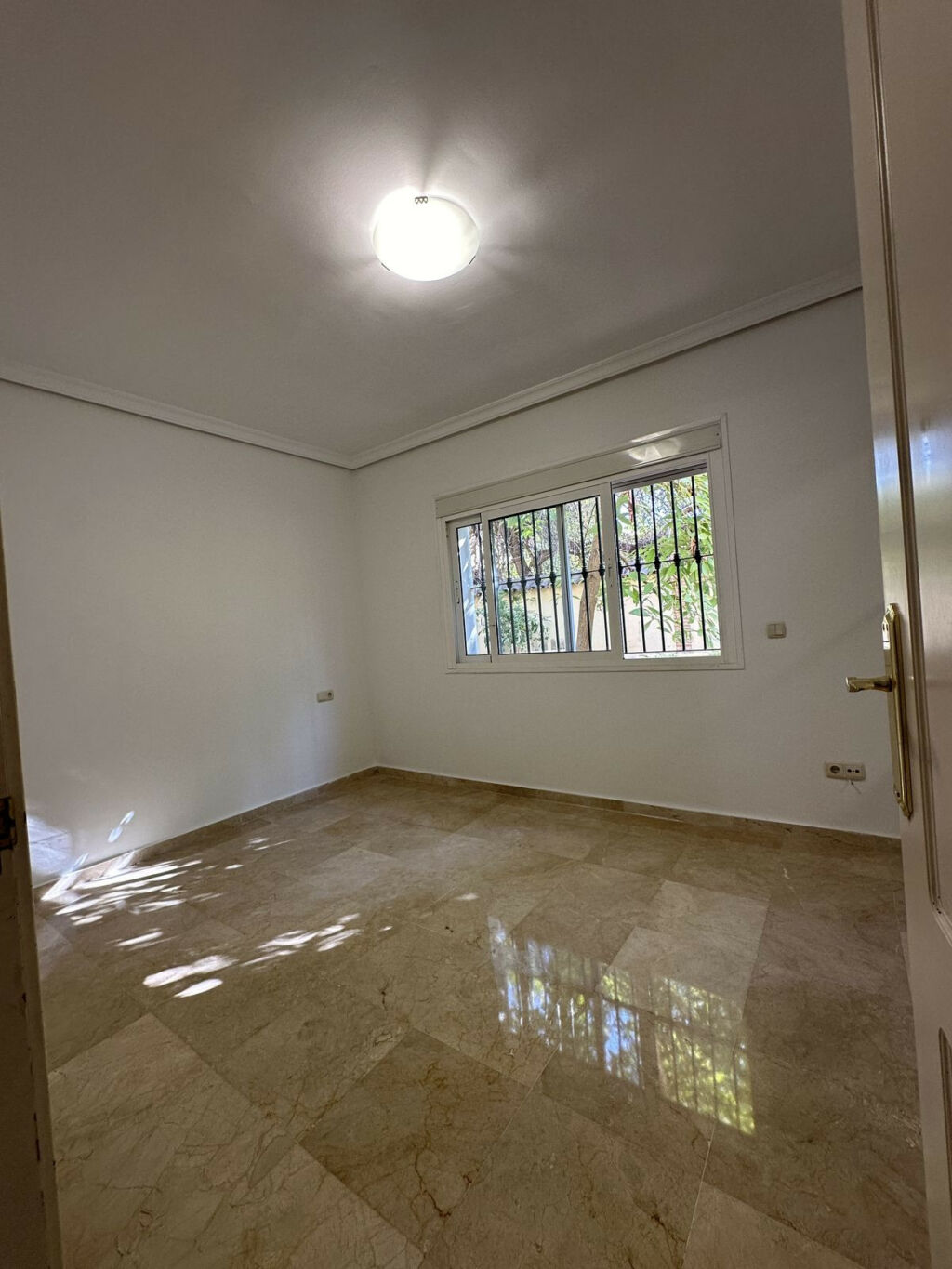 Detached Villa Elviria Málaga - image 21