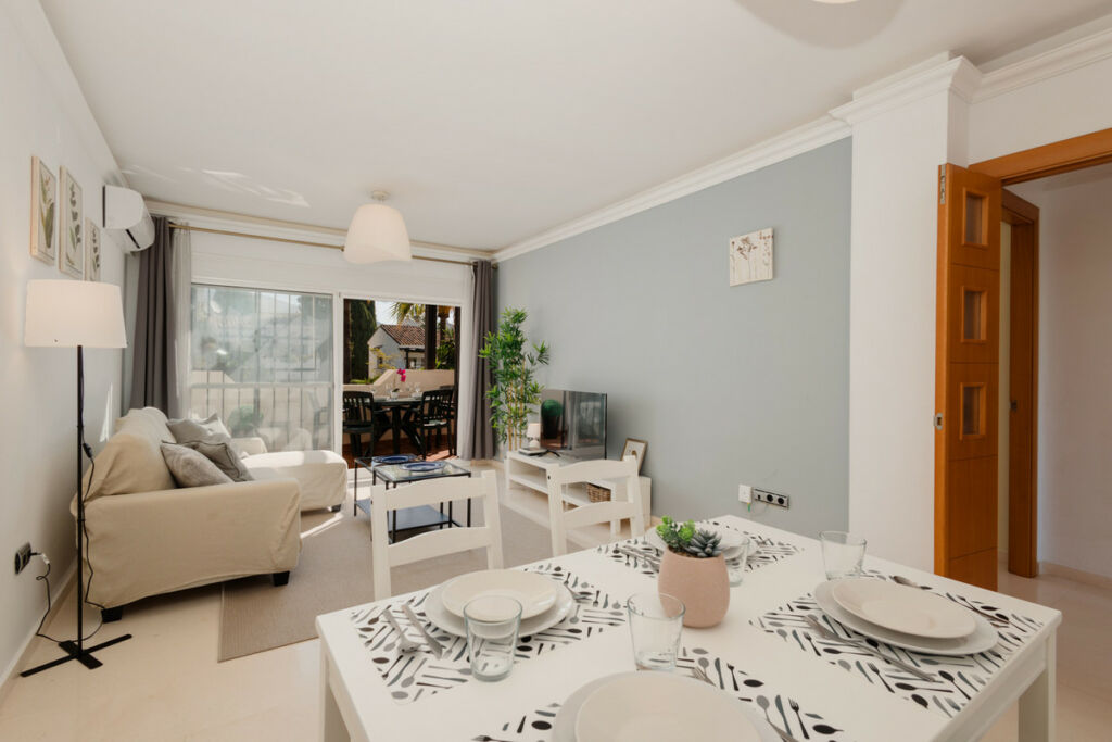 Middle Floor Apartment Sierra Blanca Málaga - image 21