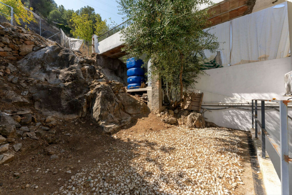Townhouse Monda Málaga - image 21