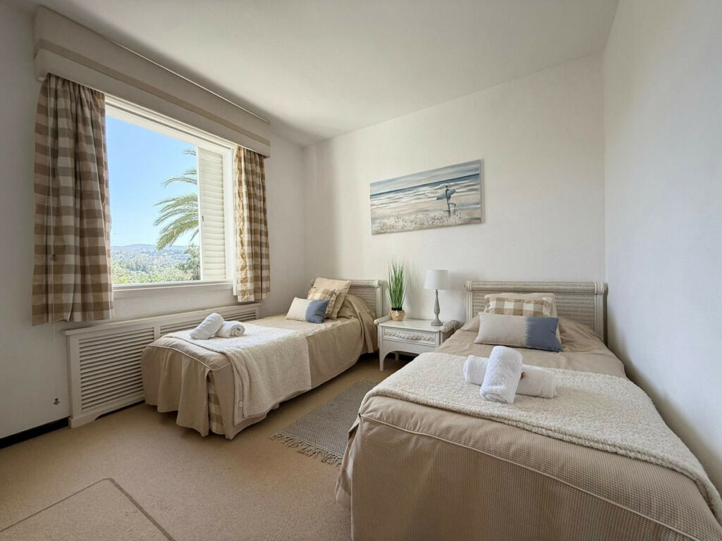 Middle Floor Apartment Los Monteros Málaga - image 21
