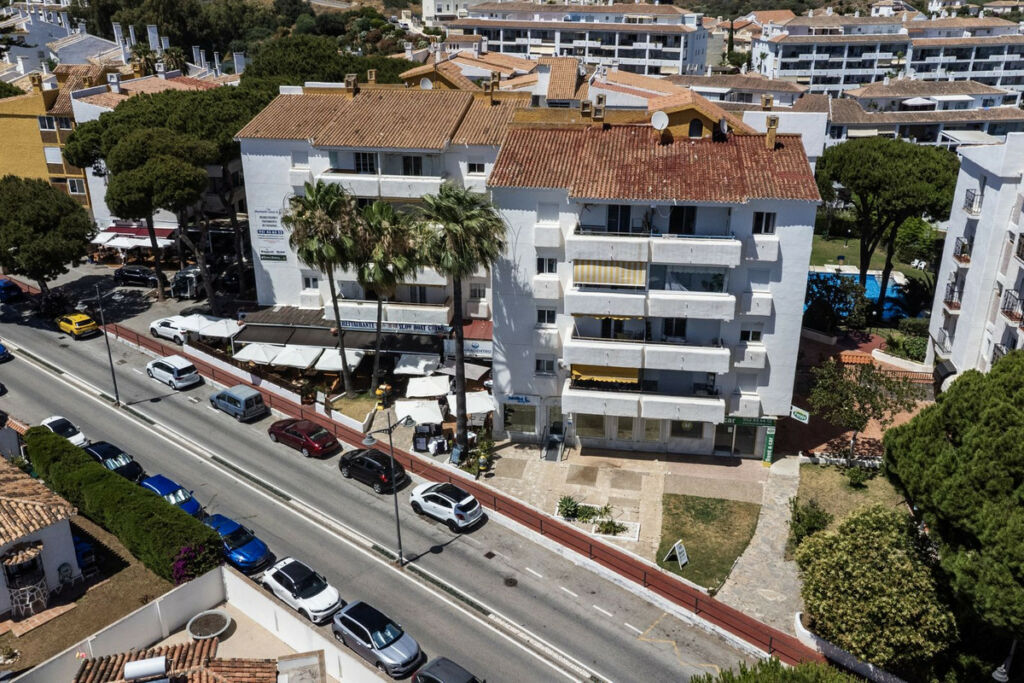 Middle Floor Apartment Calahonda Málaga - image 20