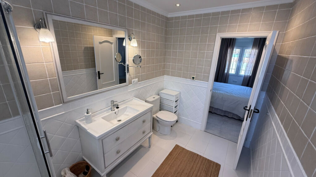 Detached Villa Torrevieja Alicante - image 21