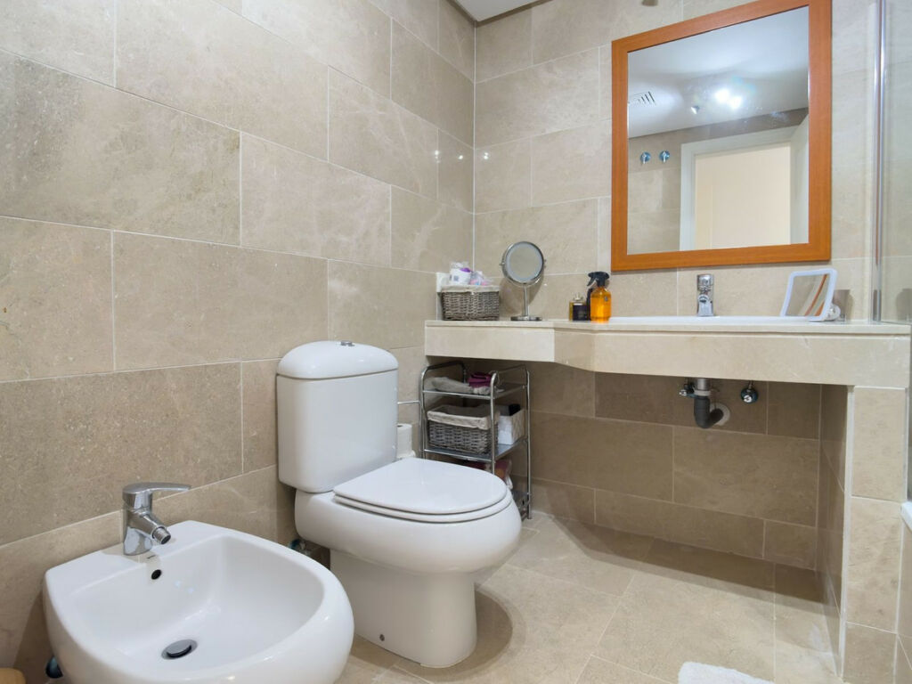 Middle Floor Apartment La Duquesa Málaga - image 21